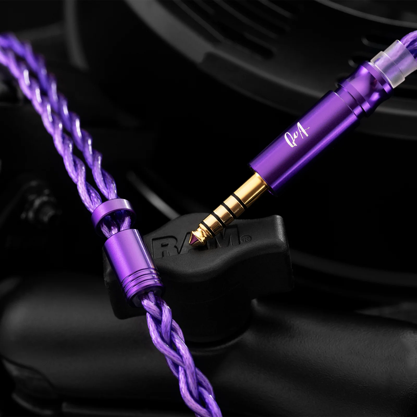 QOA Whisky Cable - Image 5